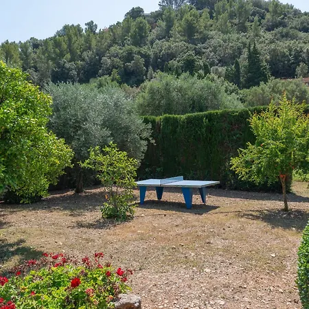 Сasa de vacaciones Pont Roma With Pool, Mountain Views & Aircon